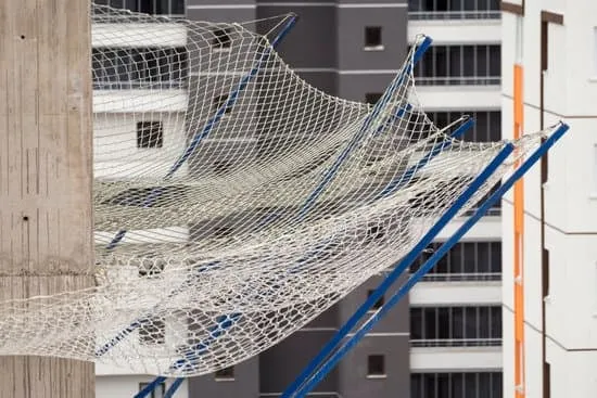GÜVENLİK VE MONTAJ SİSTEMLERİ (SAFETY & STRUCTURAL SOLUTIONS)